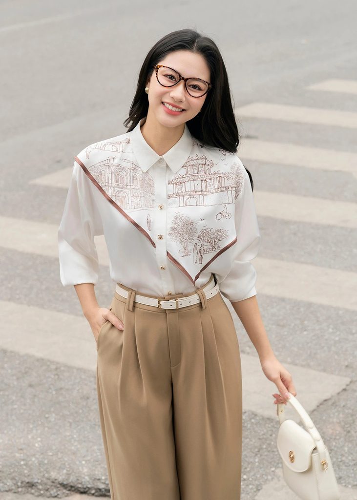 Trang phục màu beige phối màu trắng 