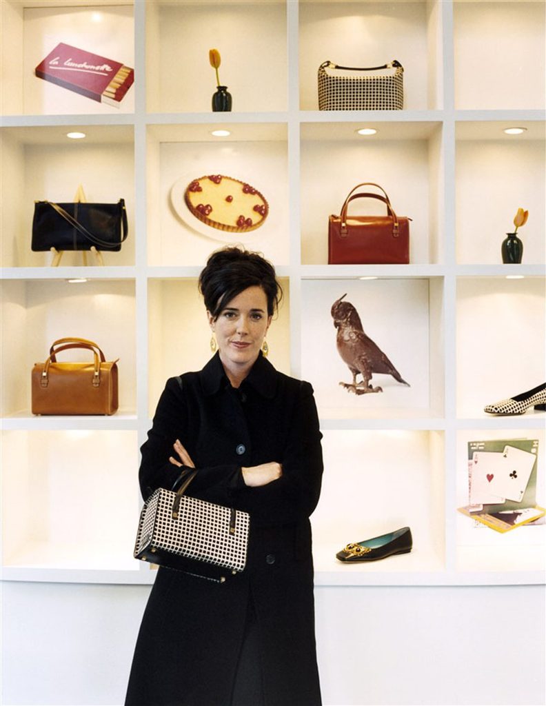 Kate Spade là thương hiệu thời trang được thành lập tại New York, Mỹ vào năm 1993 bởi Kate Spade và Andy Spade.