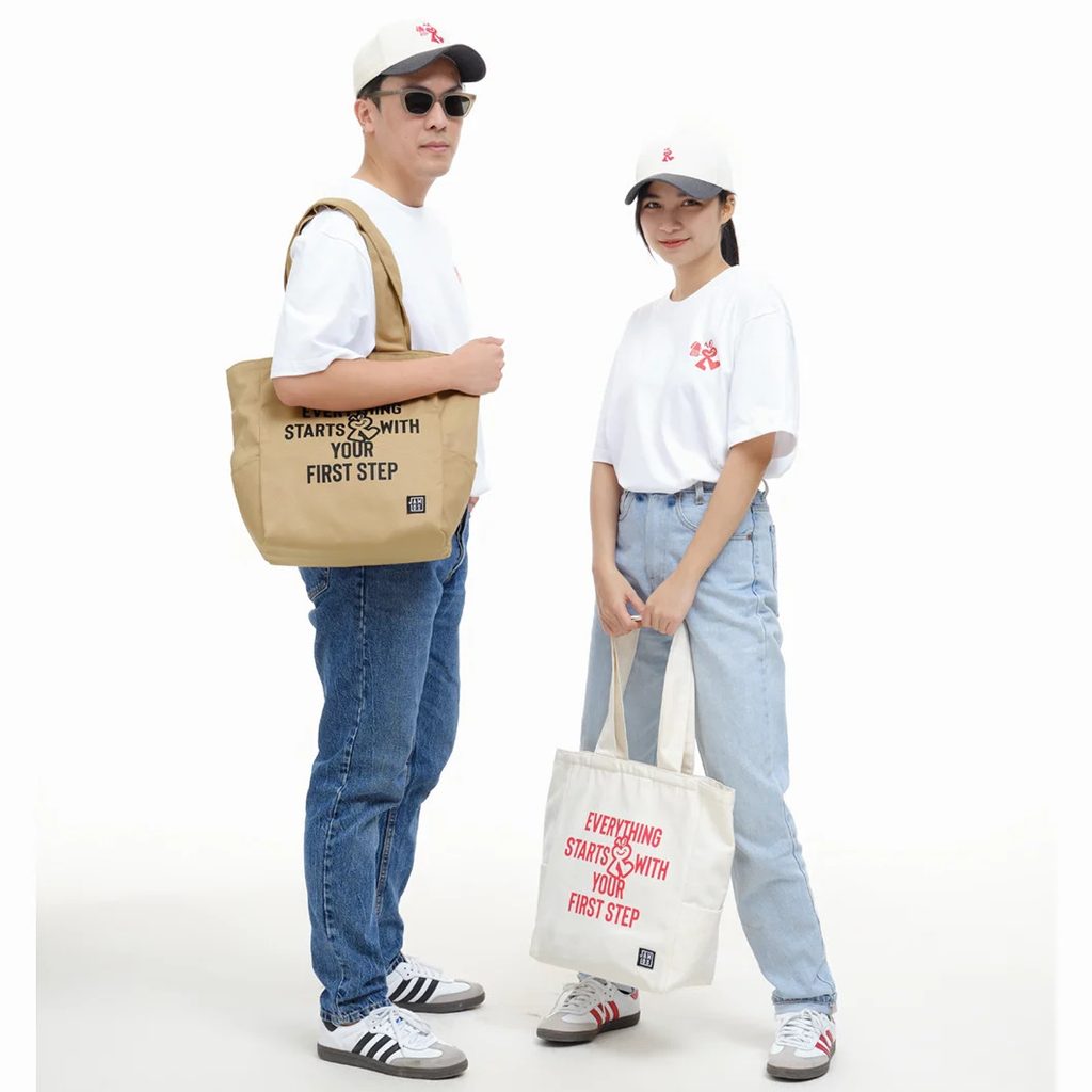 Túi tote phù hợp với cả năm lẫn nữa 