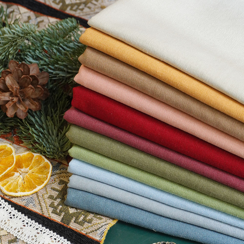 Linen bột thường có bề mặt mềm, nhẹ và tạo cảm giác dễ chịu khi mặc